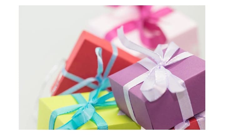 Is A Car Seat A Good Baby Shower Gift? Do’s And Don’ts