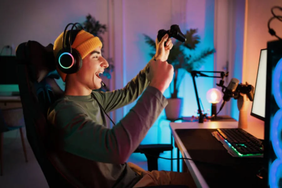 Why Online Multiplayer Games Keep Gaining Popularity Gaining Popularity